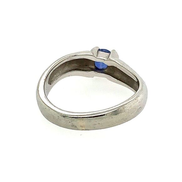 18k Sapphire Ring  - Picture 6 of 9
